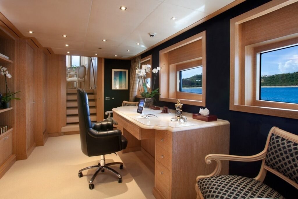 FRIENDSHIP master suite