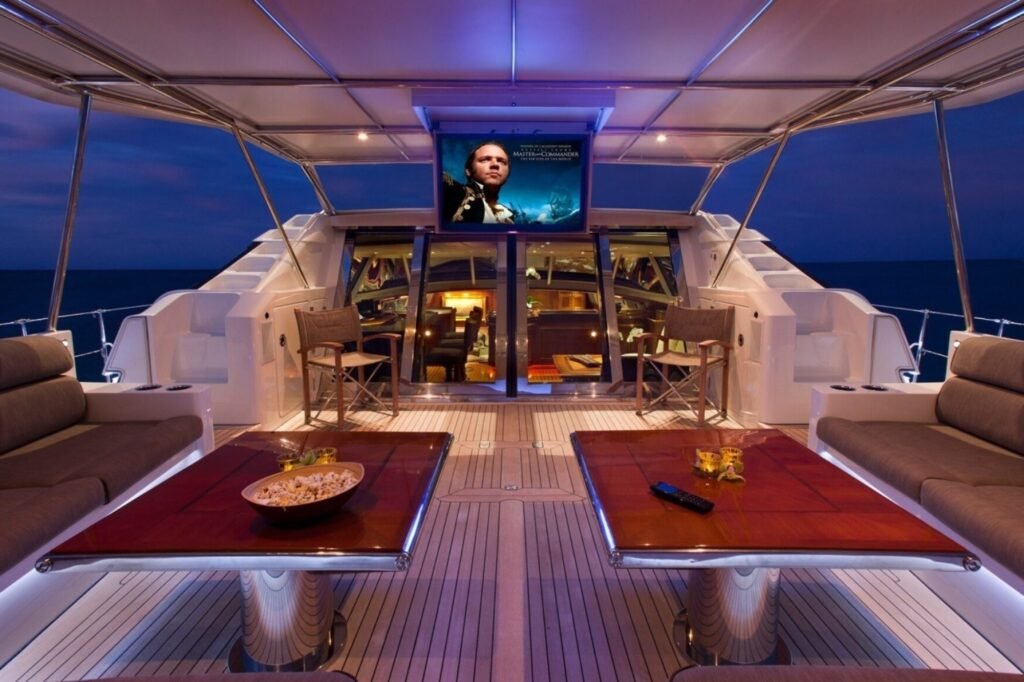 GENEVIEVE deck