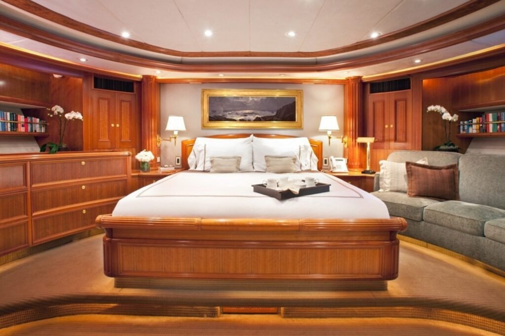 GENEVIEVE master cabin
