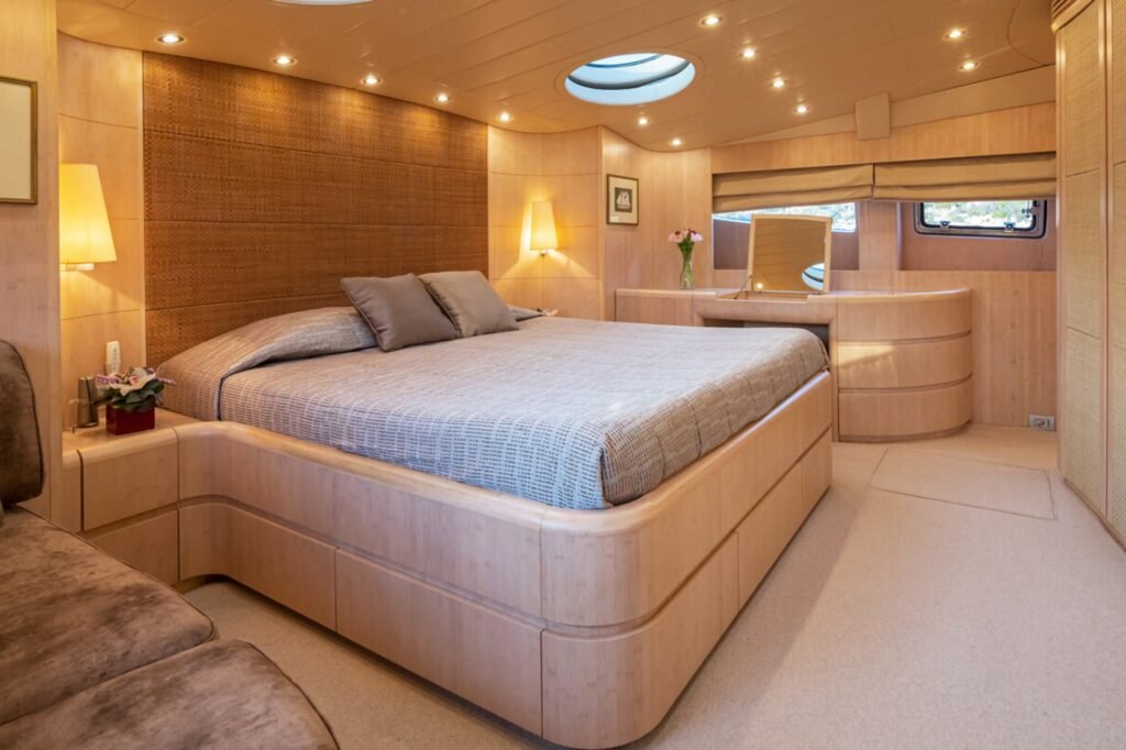 Glaros VIP cabin