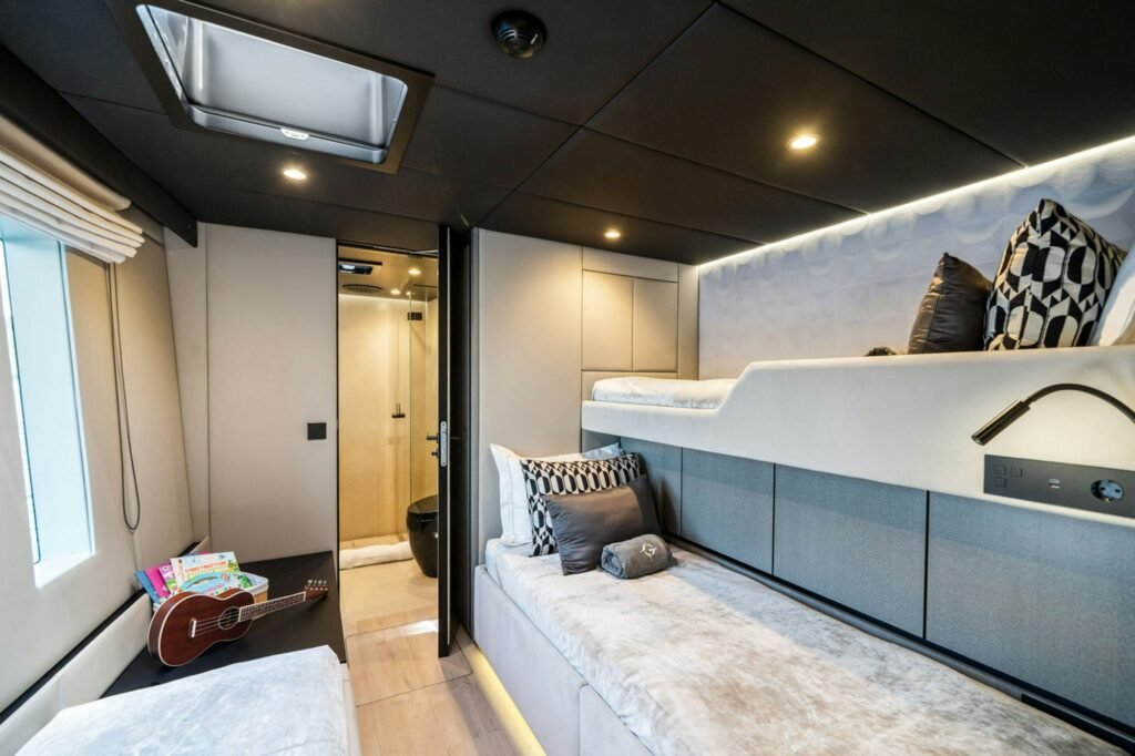 GRAYA VIP cabin