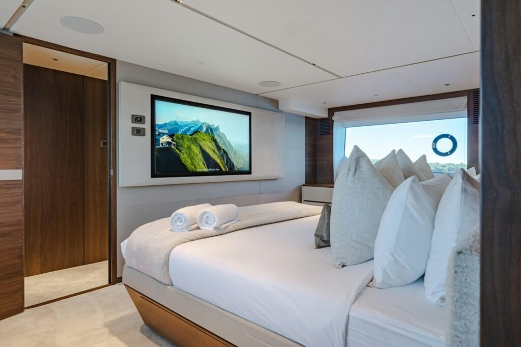 GYPZY master stateroom