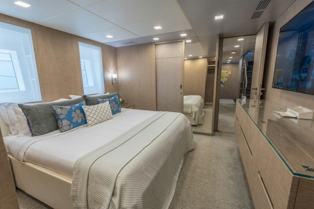H VIP guest stateroom