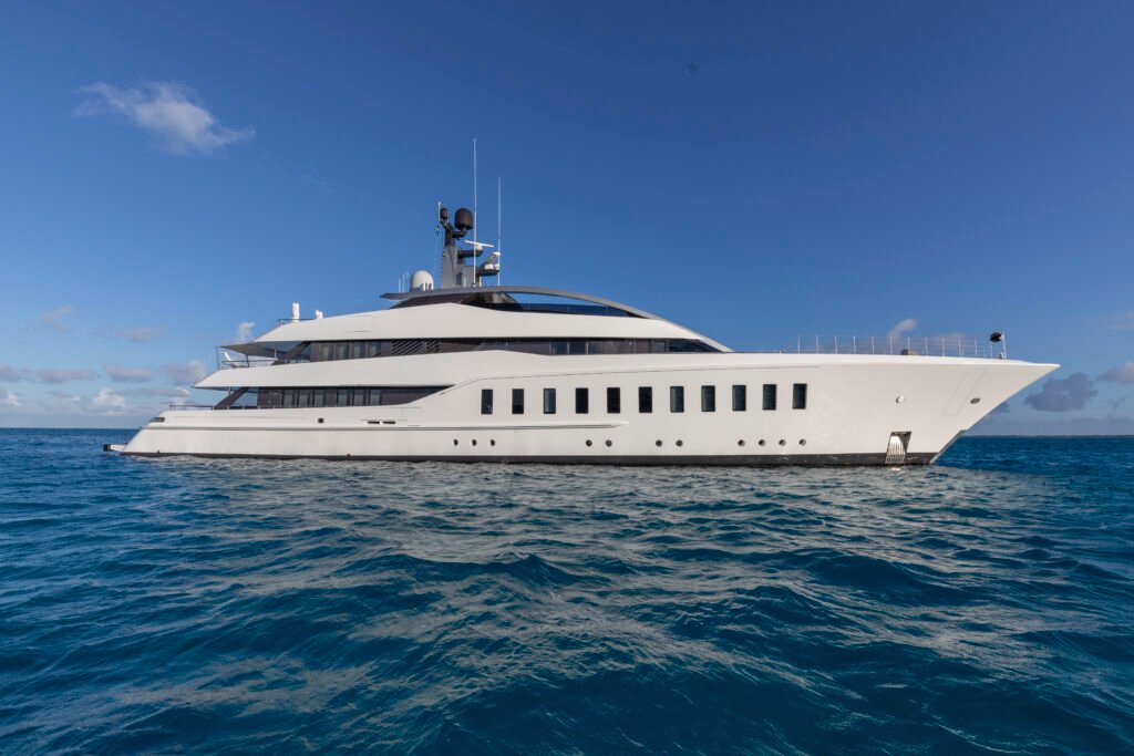 Halo Yacht for charter 1