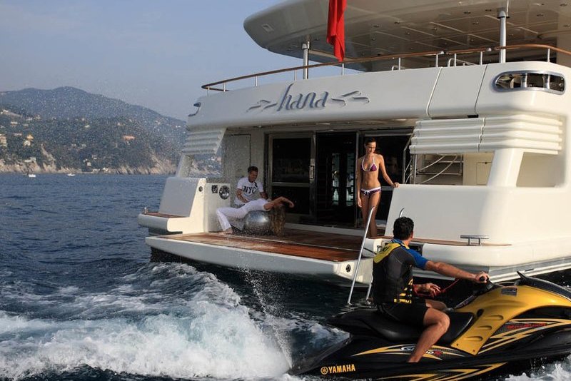 dive yacht charter, tenders and dive platform