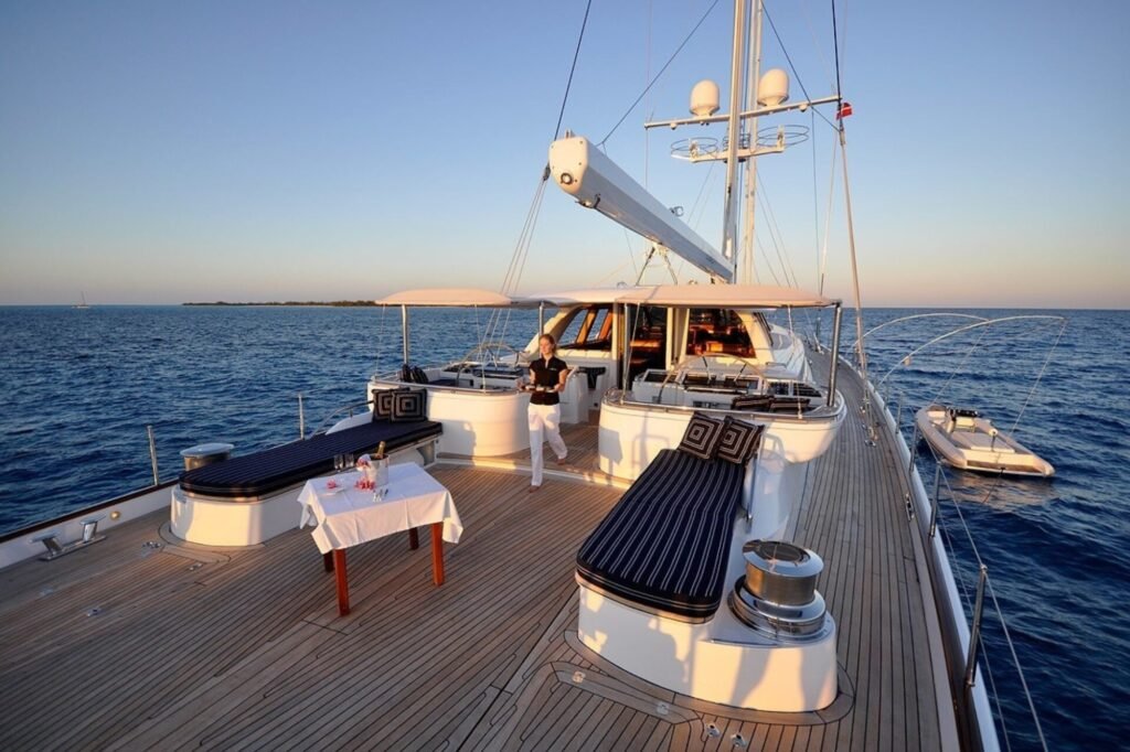 HYPERION foredeck