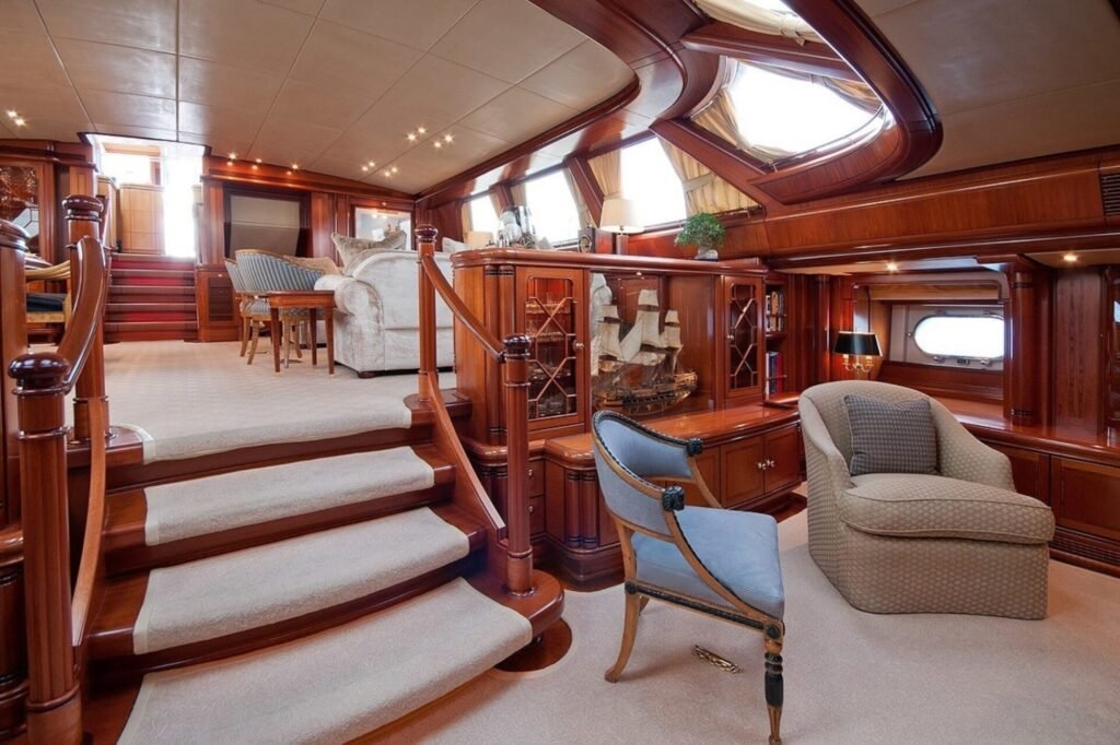 HYPERION master suite