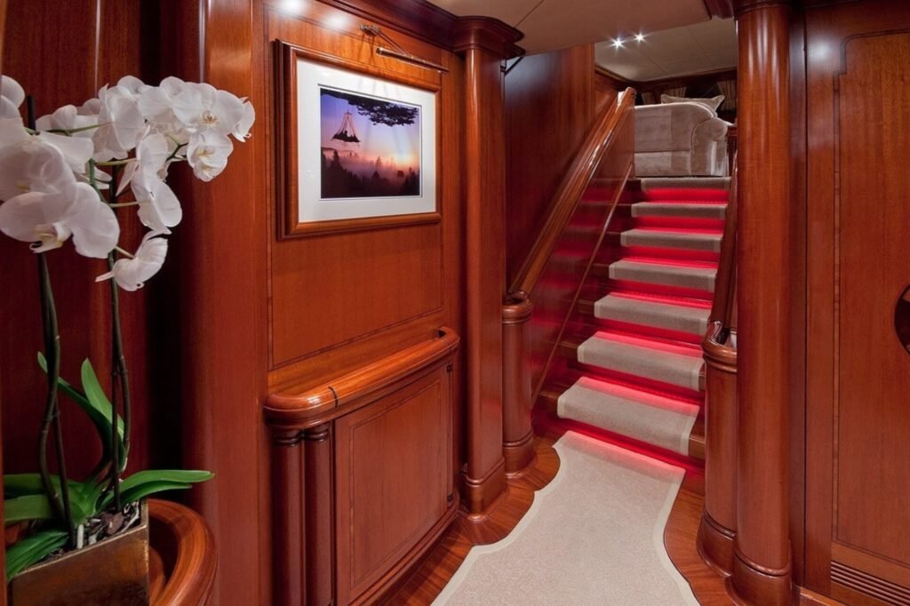 HYPERION VIP cabin