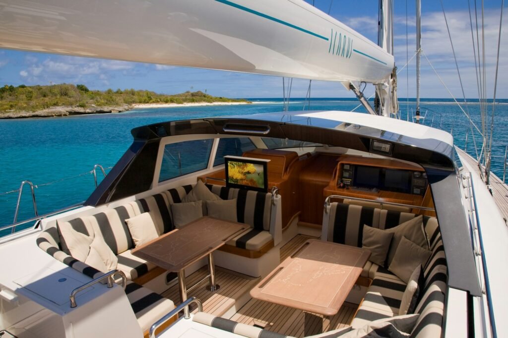 ICARUS cockpit and deck salon