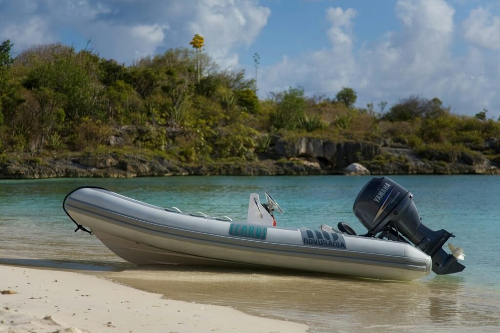 ICARUS foredeck with Jacuzzi