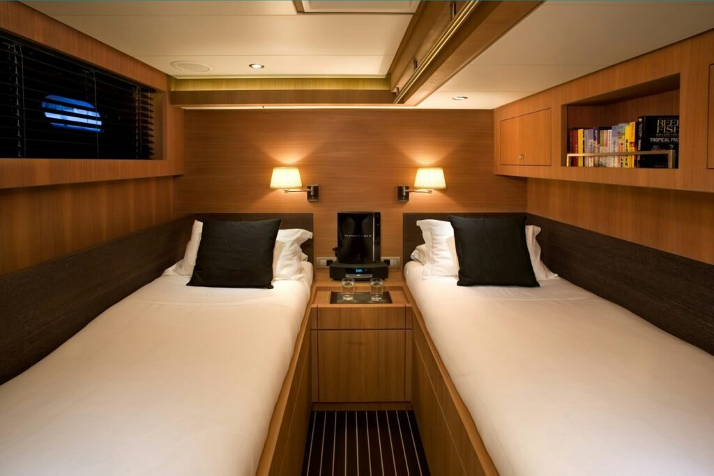 ICARUS twin cabin