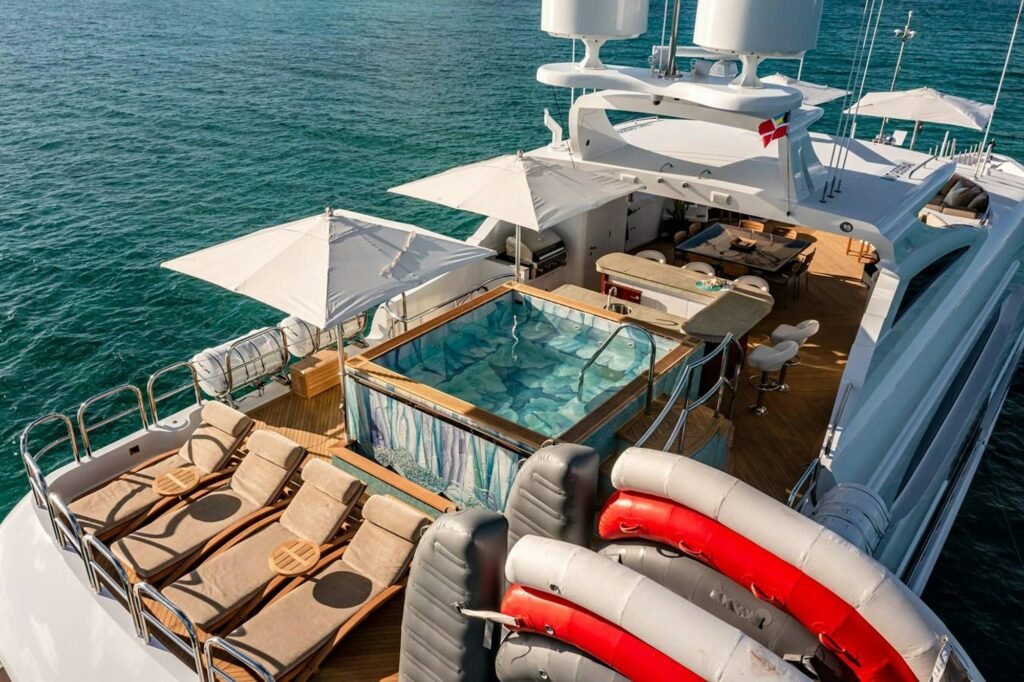 IMPROMPTU exterior deck