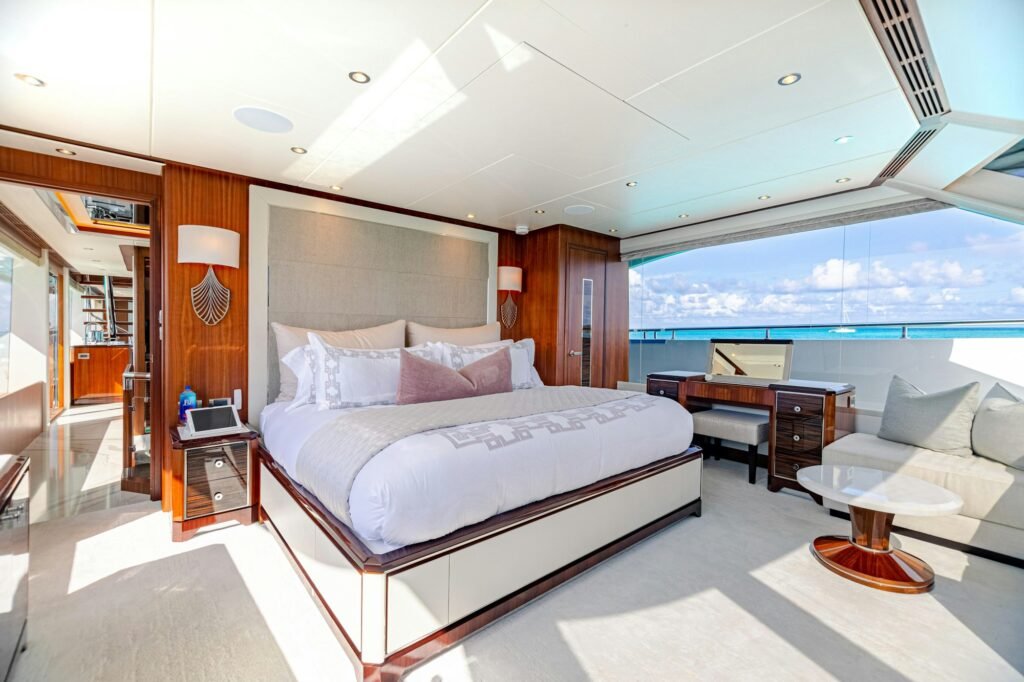 ISLAND COWBOY master stateroom