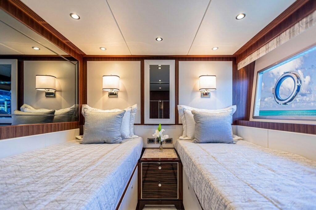 ISLAND COWBOY twin cabin