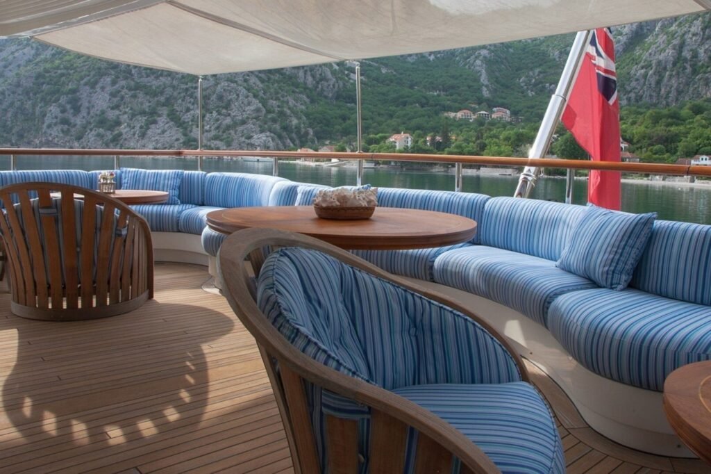 JO I exterior deck