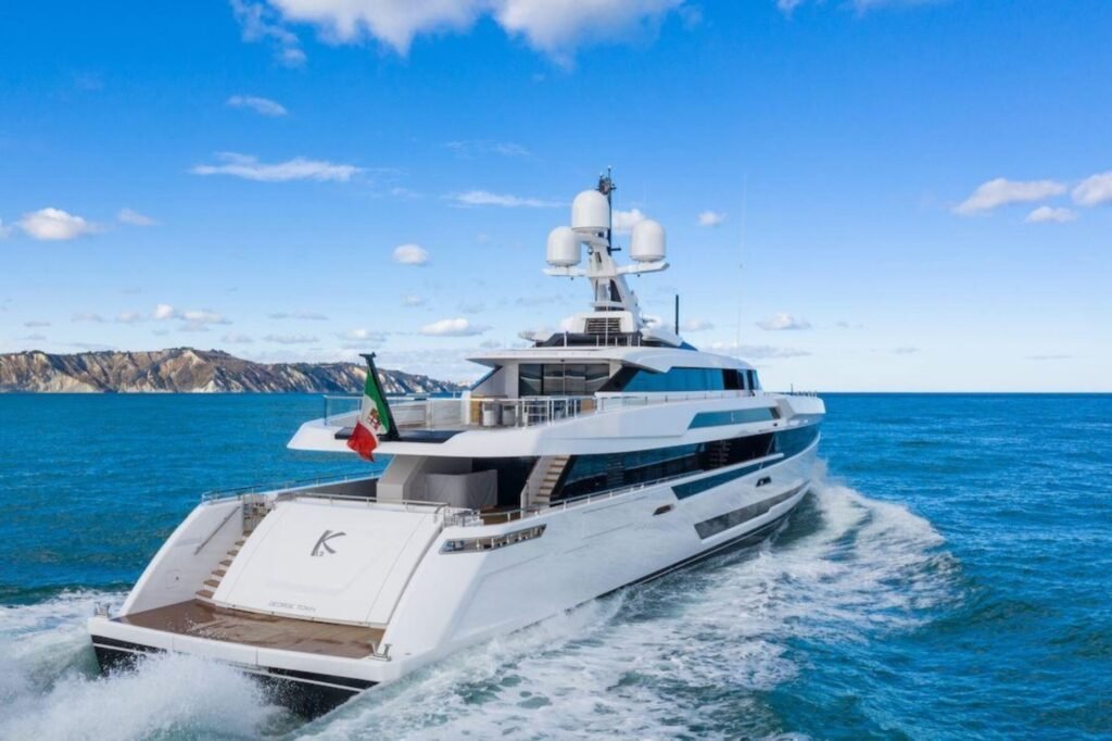 K2 exterior