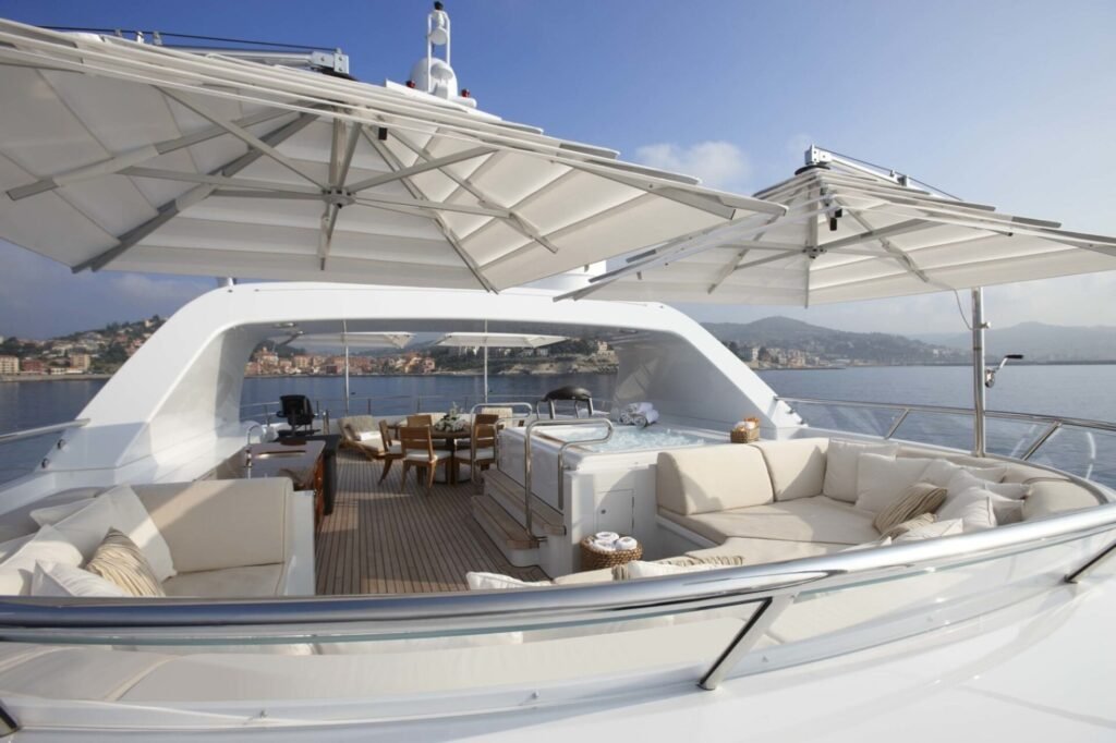 KATHLEEN ANNE sun deck