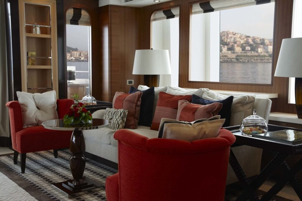 KATHLEEN ANNE master suite