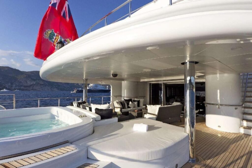 KINTA aft deck