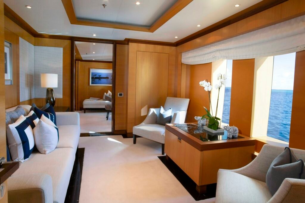 LA BLANCA master lounge