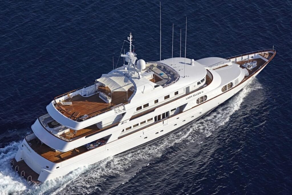 LADY ELLEN II aft deck