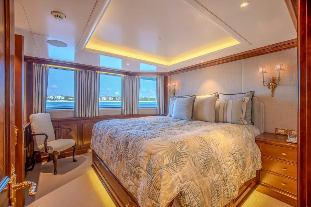 LADY KATHRYN V bridge deck VIP stateroom