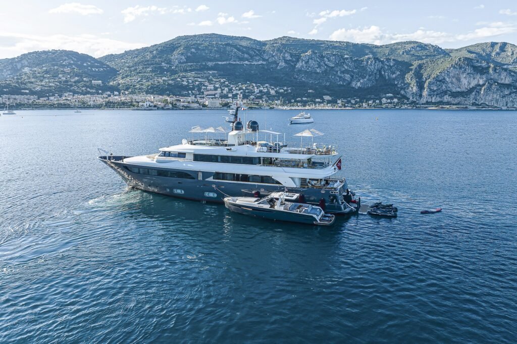 LADY TRUDY aerial view