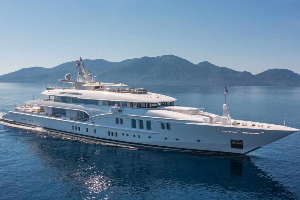 LADY VERA for charter, profile