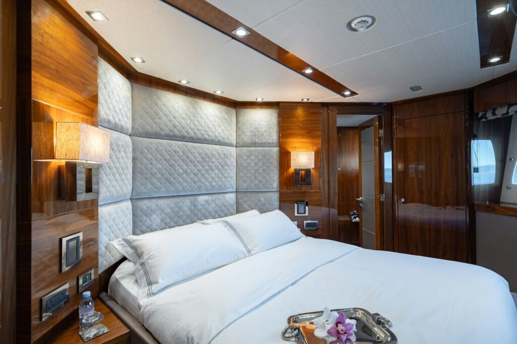 LADY VOLANTIS double guest cabin