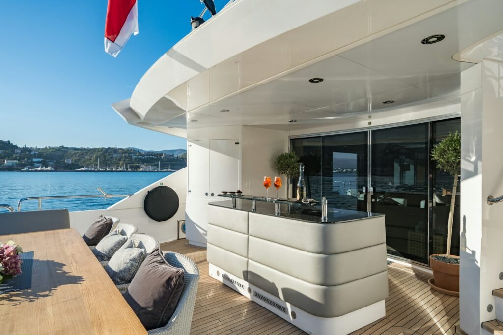 LADY VOLANTIS salon with sea balcony