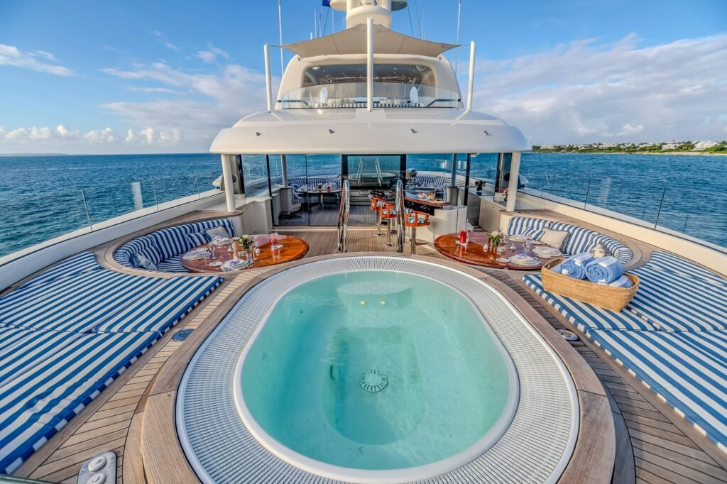 LADY KATHRYN V sundeck Jacuzzi