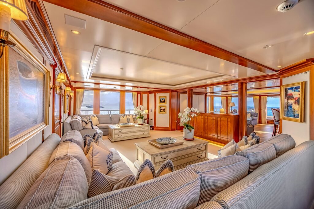 LADY KATHRYN V bridge deck salon