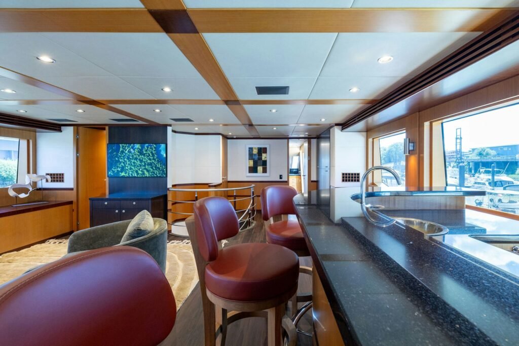 LAST CALL dining and lounge