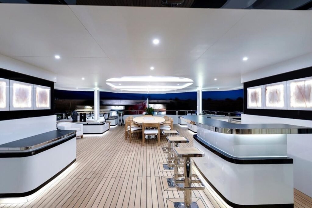 LIQUID SKY deck