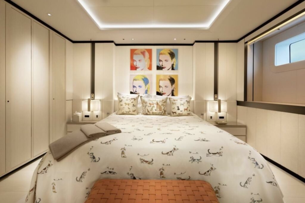 LUNASEA guest cabin