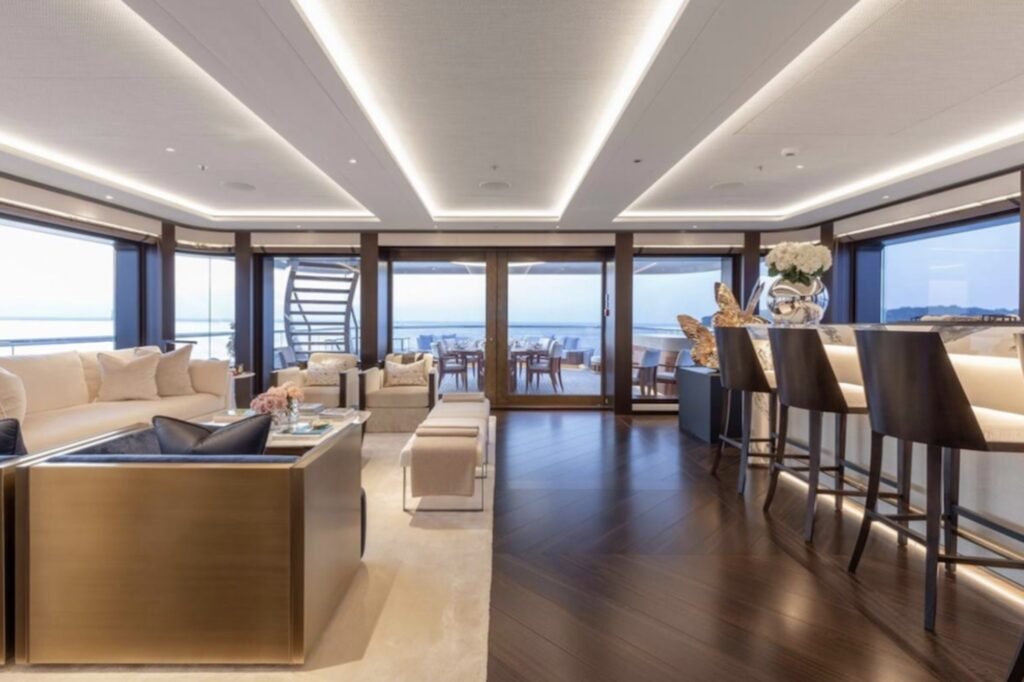 LUNASEA sky lounge