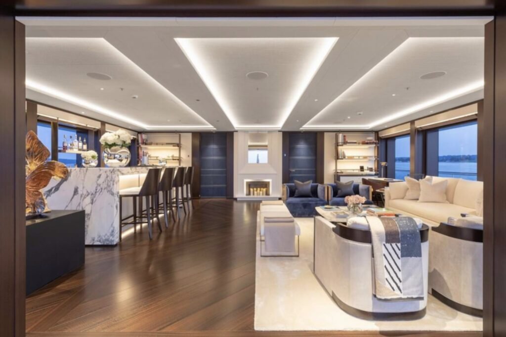 LUNASEA sky lounge