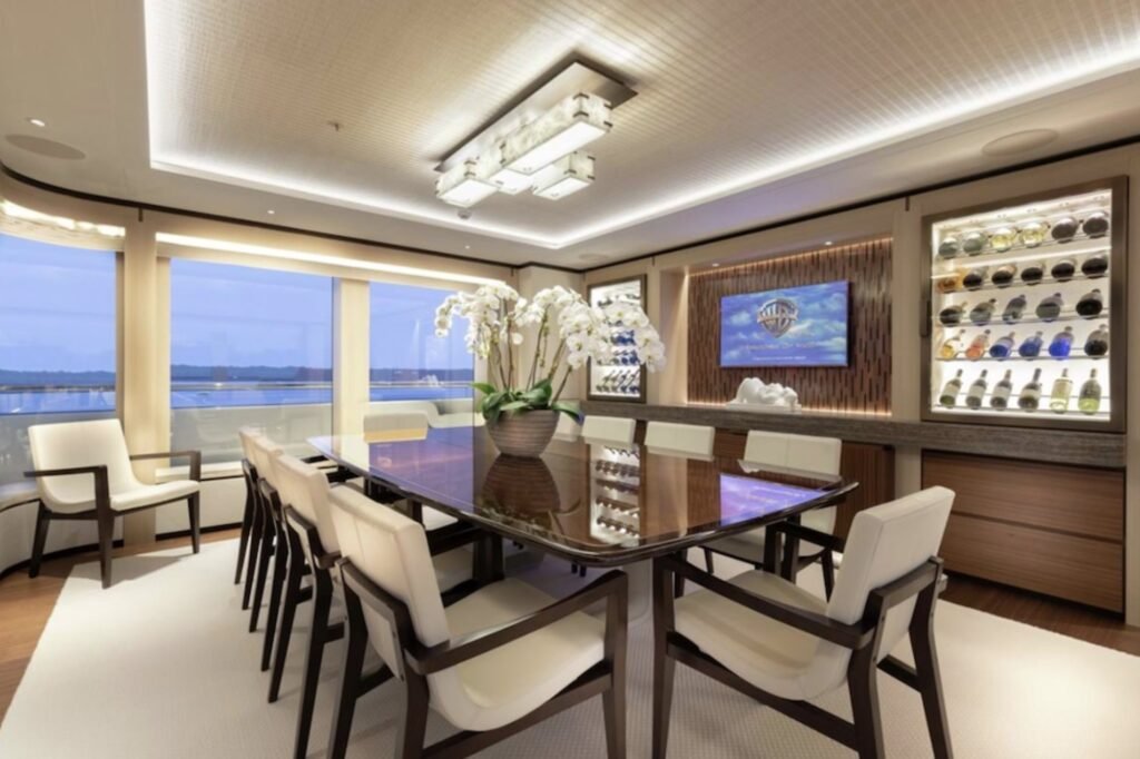 LUNASEA main deck dining