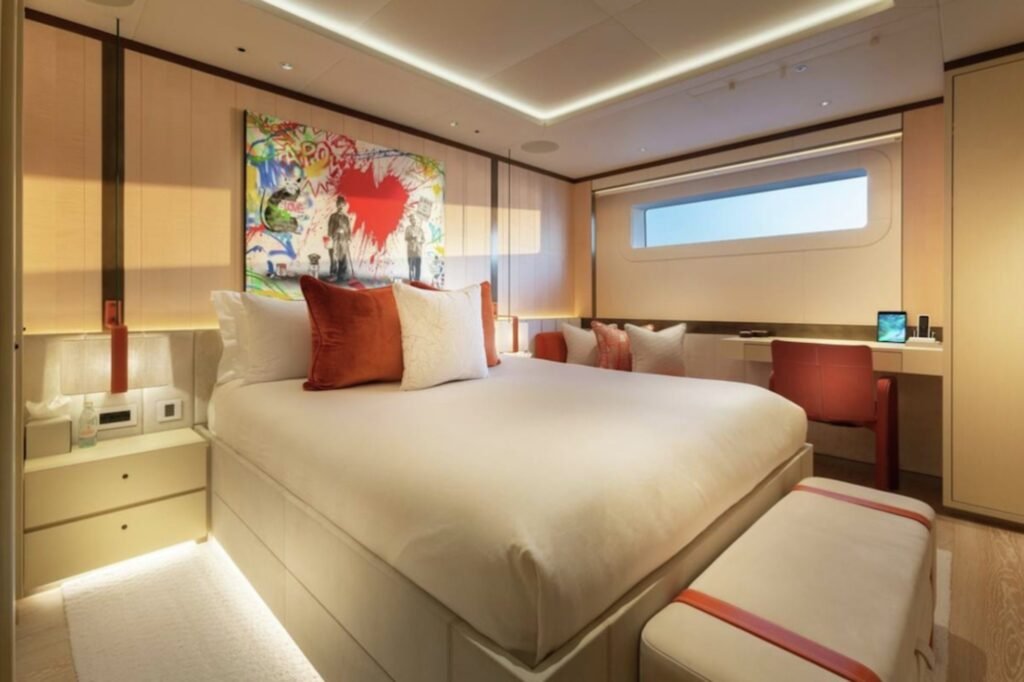 LUNASEA VIP cabin