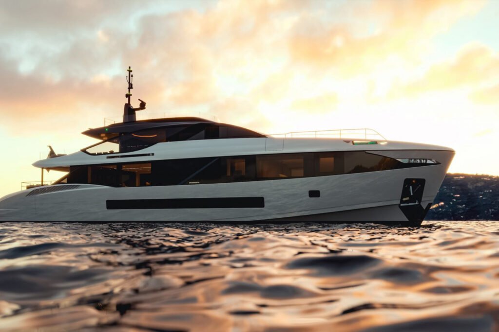 Mangusta GranSport 38 yacht for sale - profile view of the 38m Mangusta fast-displacement superyacht designed by Alberto Mancini