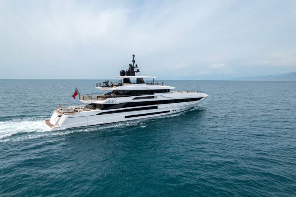 Mangusta Oceano 52 yacht for sale - profile view of the 51m Mangusta displacement superyacht designed by Alberto Mancini