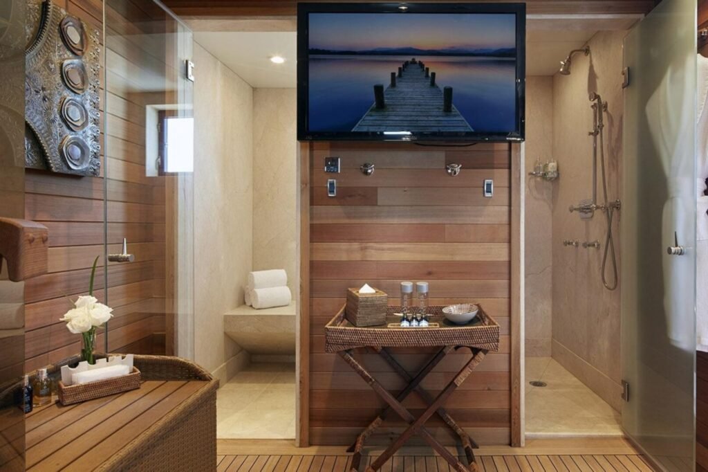 MIA ELISE II VIP cabin