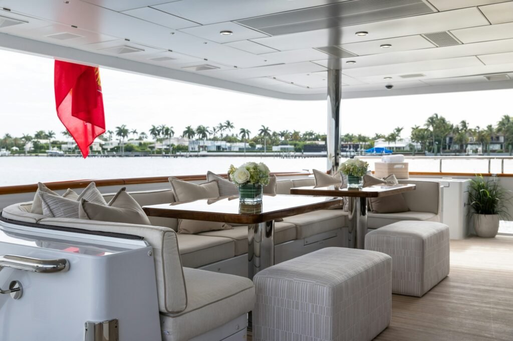 MISS MICHELLE main deck aft