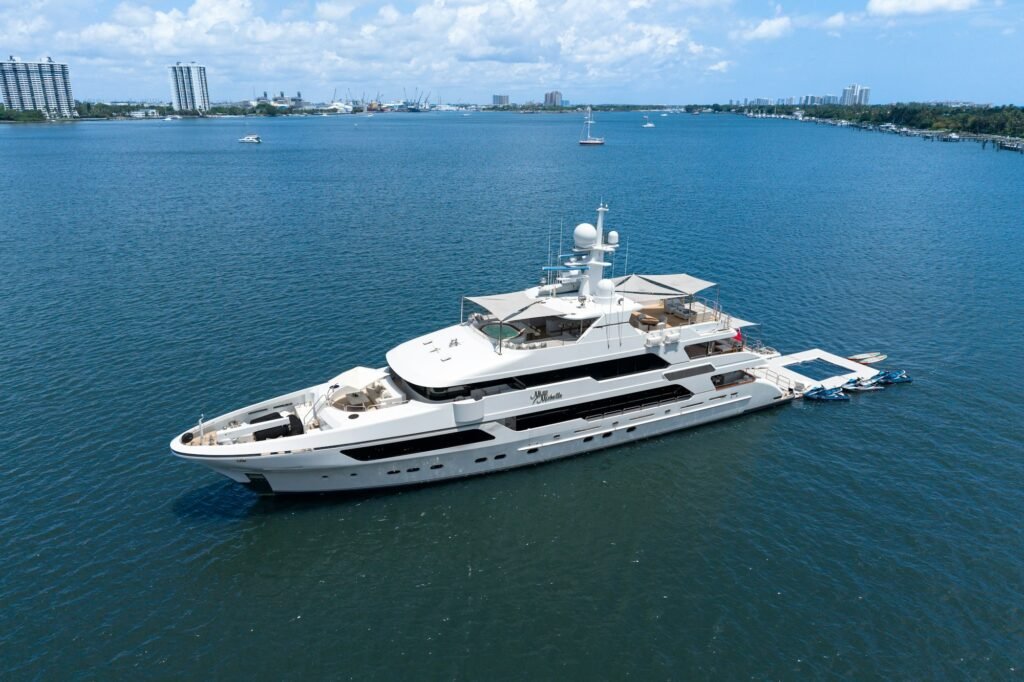 MISS MICHELLE for charter, profile view