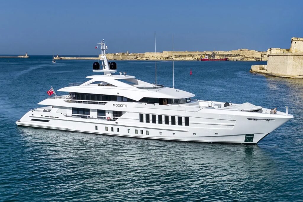 MOSKITO for charter, profile view