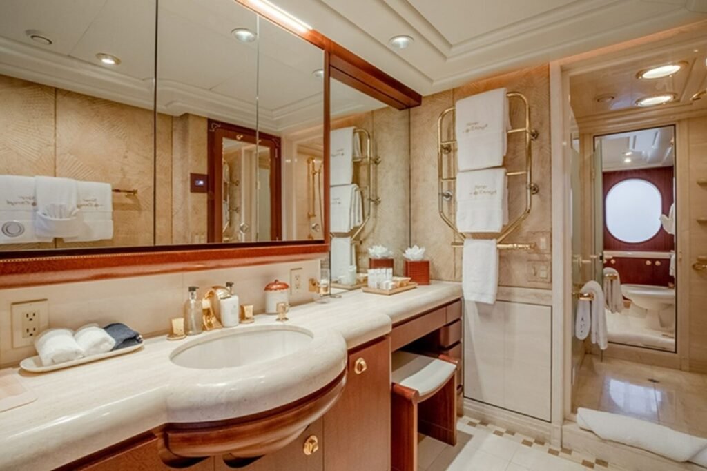 NEVER ENOUGH master suite