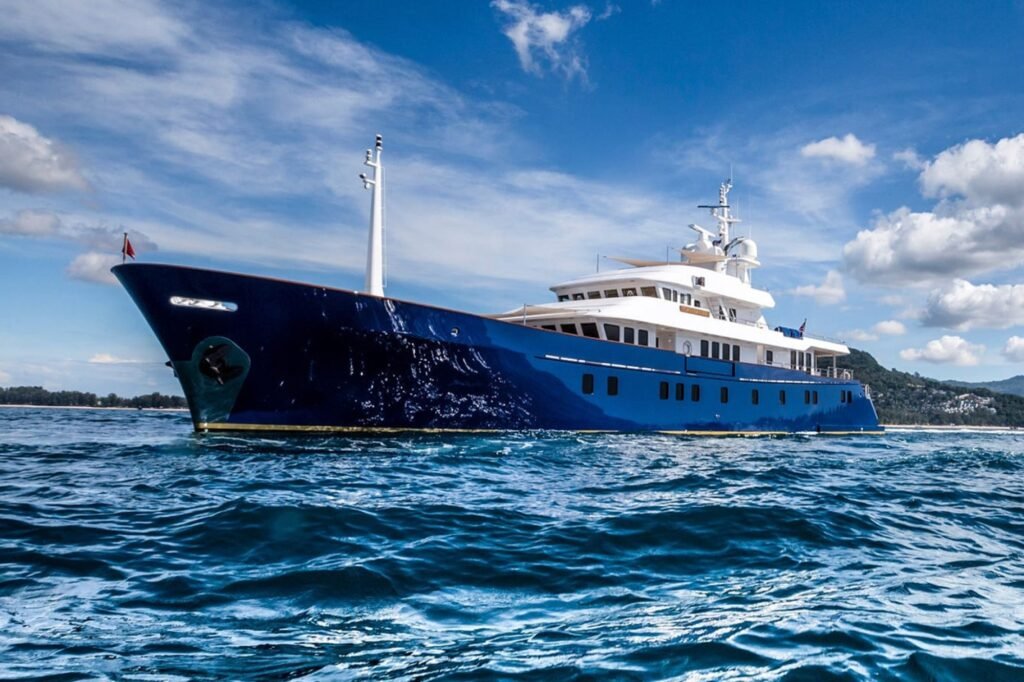 NORTHERN SUN exterior