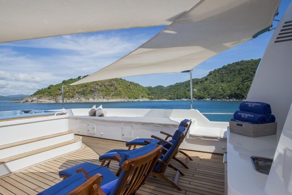 NORTHERN SUN aft deck