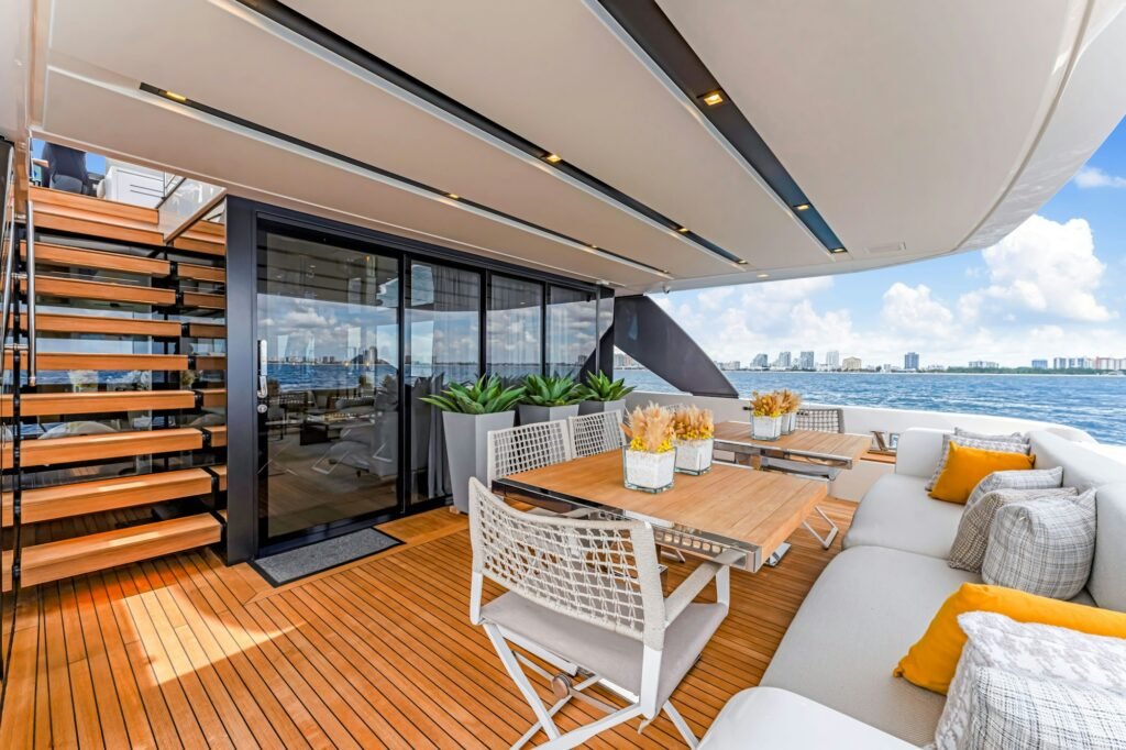 NOTYNOG main deck aft dining
