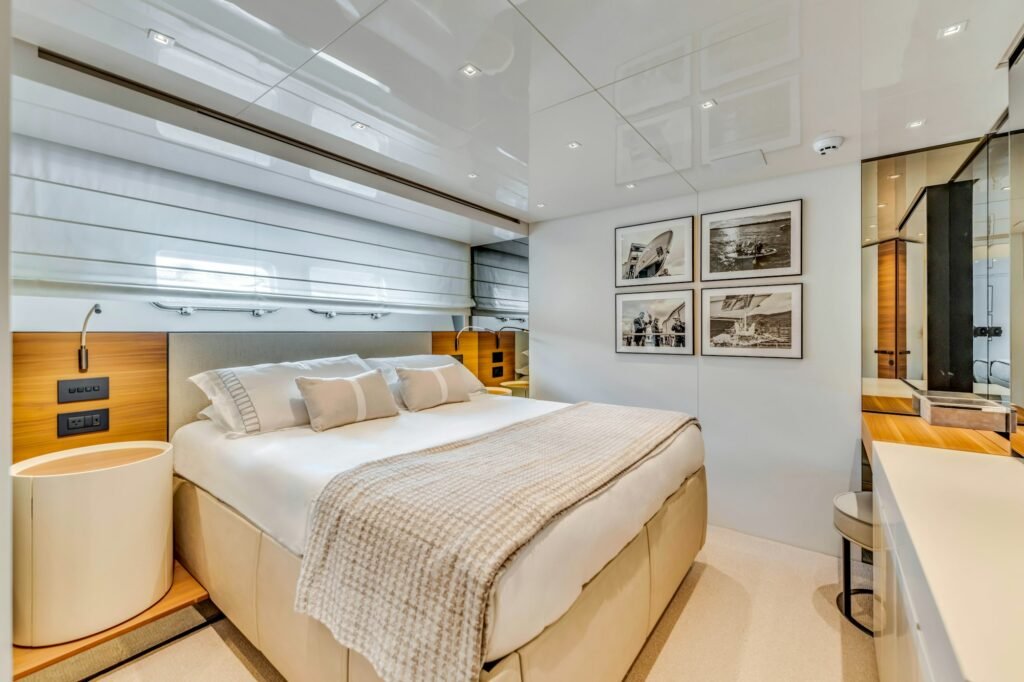 NOTYNOG double guest cabin